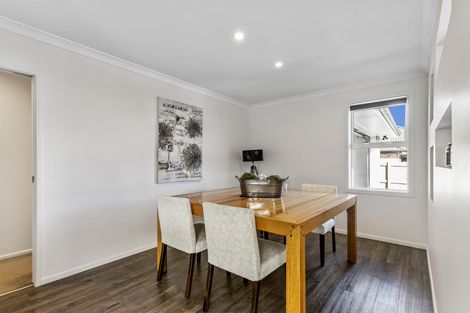 Photo of property in 14 Parsot Place, Pukekohe, 2120