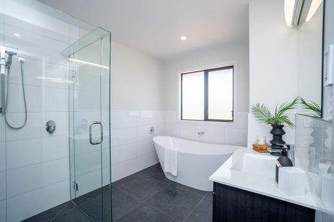 Photo of property in 7 Hartwell Drive, Kelvin Grove, Palmerston North, 4470