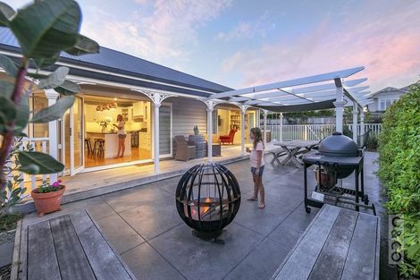 Photo of property in 40 Maude Street, Riverhead, 0820