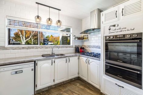 Photo of property in 6 Aintree Crescent, Awapuni, Palmerston North, 4412