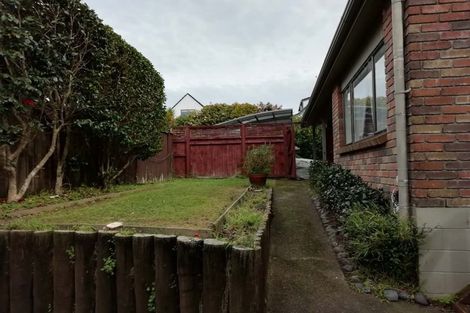 Photo of property in 3/11 Hall Road, Glenfield, Auckland, 0629