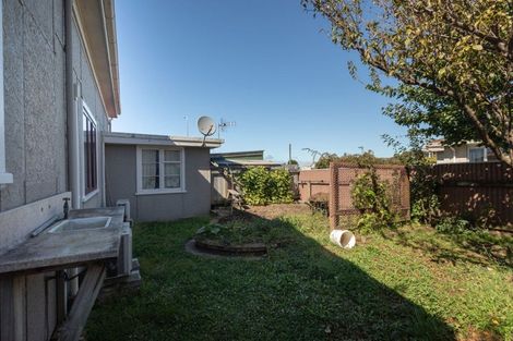 Photo of property in 7 Gladstone Street, Dannevirke, 4930