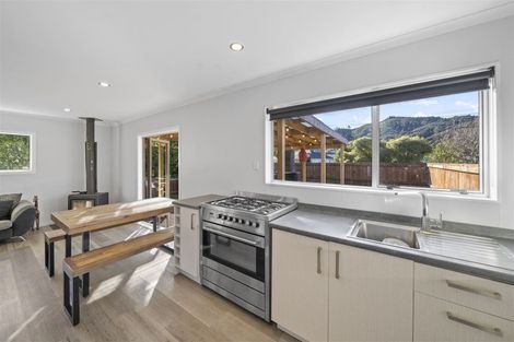 Photo of property in 33 Hyde Street, Wainuiomata, Lower Hutt, 5014