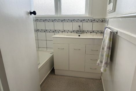 Photo of property in 17 Bristol Crescent, Roslyn, Palmerston North, 4414