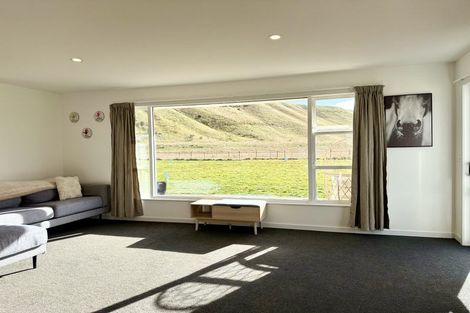Photo of property in 1061 Ardgour Road, Tarras, Cromwell, 9383