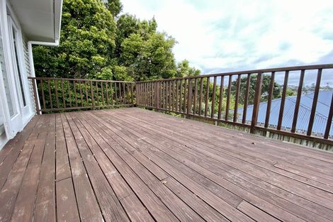 Photo of property in 229 Wairau Road, Totara Vale, Auckland, 0627