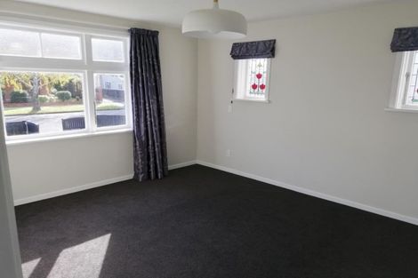 Photo of property in 10f1- Victoria Street, Ebdentown, Upper Hutt, 5018