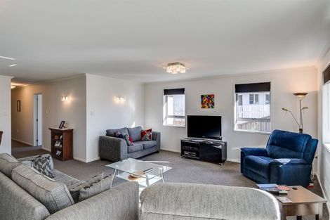 Photo of property in 1 Cambridge Terrace, Taradale, Napier, 4112