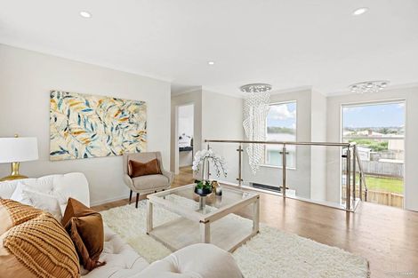 Photo of property in 8 Harrington Road, Henderson, Auckland, 0610