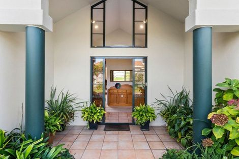 Photo of property in 12 Mohill Place, East Tamaki Heights, Auckland, 2016