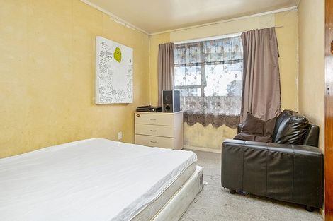 Photo of property in 11 Funnell Place, Manurewa, Auckland, 2102