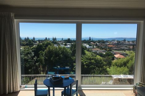 Photo of property in 19 Orewa Heights Crescent, Orewa, 0931