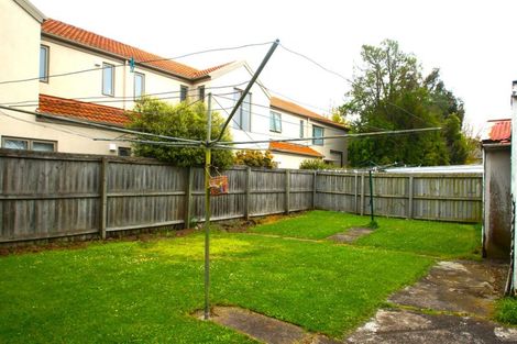 Photo of property in 3 Kauri Street, Riccarton, Christchurch, 8041