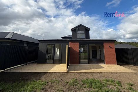Photo of property in 85a Awataha Crescent, Pyes Pa, Tauranga, 3110
