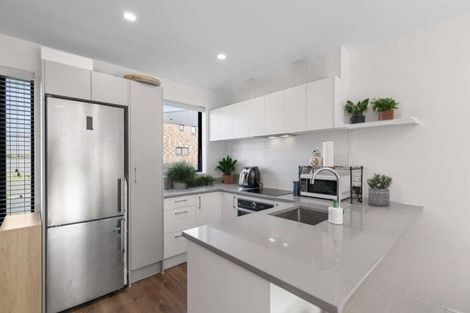Photo of property in 26 Kotuitui Street, Manukau, Auckland, 2104