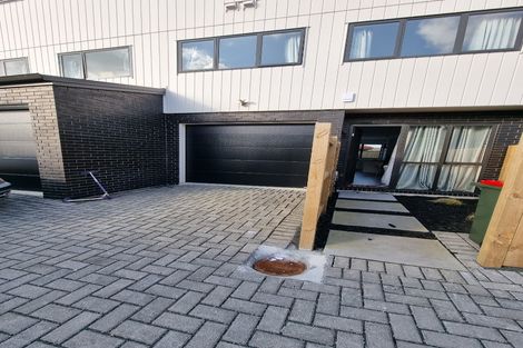 Photo of property in 49c Riverton Drive, Randwick Park, Auckland, 2105