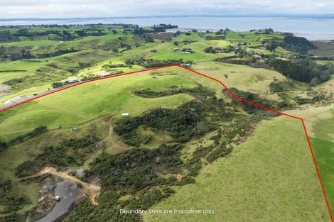 Photo of property in 3031 Awhitu Road, Awhitu, Waiuku, 2684