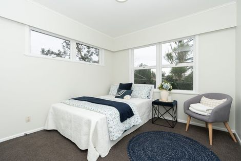 Photo of property in 1 Jennifer Place, Chartwell, Hamilton, 3210