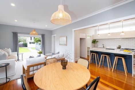 Photo of property in 117 Vigor Brown Street, Napier South, Napier, 4110
