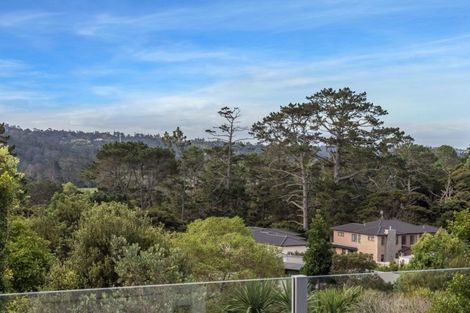 Photo of property in 168 Kittiwake Drive, Schnapper Rock, Auckland, 0632