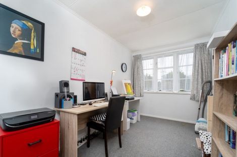 Photo of property in 16 Kummer Crescent, Masterton, 5810