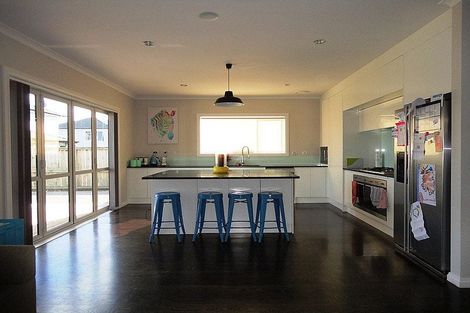 Photo of property in 4 Rossini Court, Karaka, Papakura, 2113