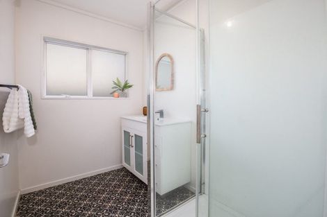 Photo of property in 2 Pascoe Avenue, Paremata, Porirua, 5026