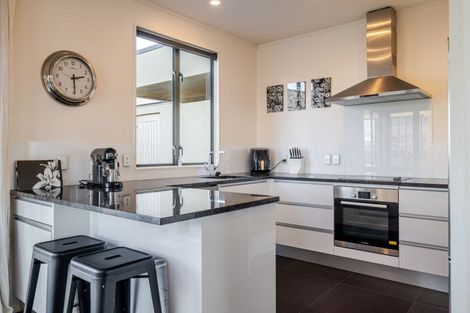 Photo of property in 3/6p Queen Street, Palmerston North, 4410