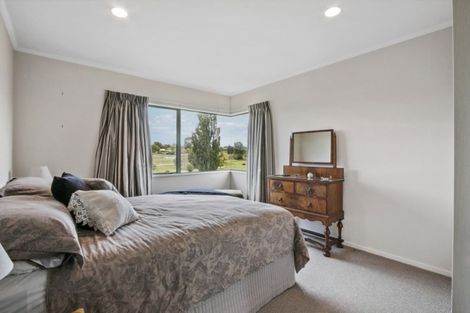 Photo of property in 62 Links View Drive, Omokoroa, 3114