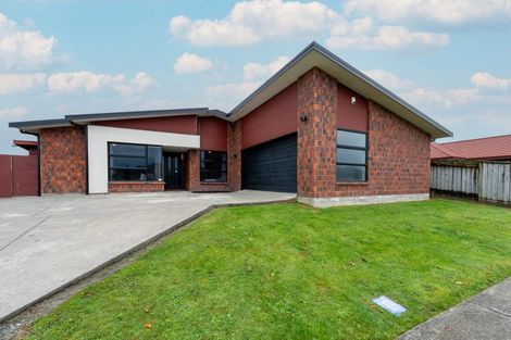 Photo of property in 21 Brooklyn Heights Drive, Kelvin Grove, Palmerston North, 4414