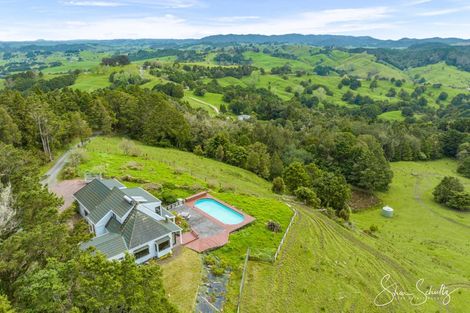 Photo of property in 338 Wairere Road, Waitakere, Henderson, 0782