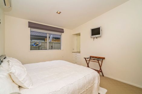 Photo of property in 8 Hei Esplanade, Whitianga, 3510