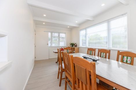 Photo of property in 52 Don Buck Road, Massey, Auckland, 0614