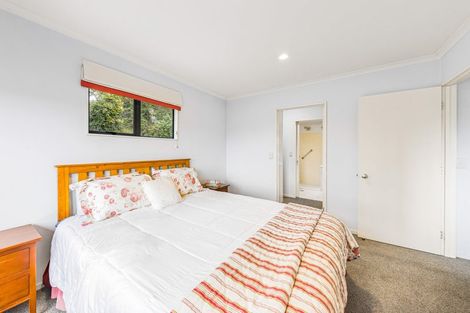 Photo of property in 1b Triangle Road, Massey, Auckland, 0614