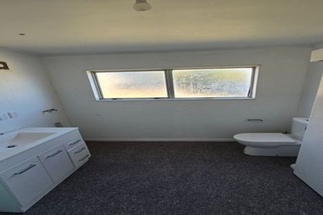 Photo of property in 10 Middlesex Place, Northland, Wellington, 6012