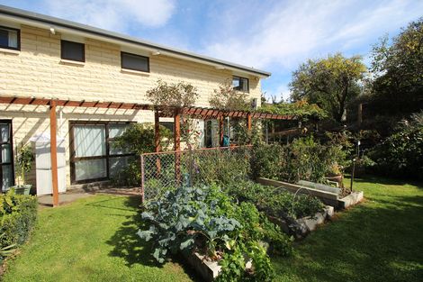 Photo of property in 12 Coulson Place, Alexandra, 9320