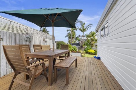 Photo of property in 11 Vista Motu, Red Beach, 0932