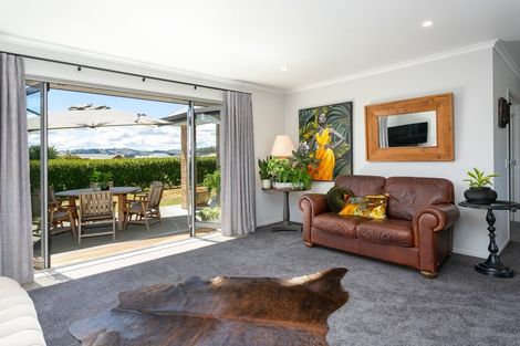 Photo of property in 8 Twin Willow Close, Cambridge, 3434