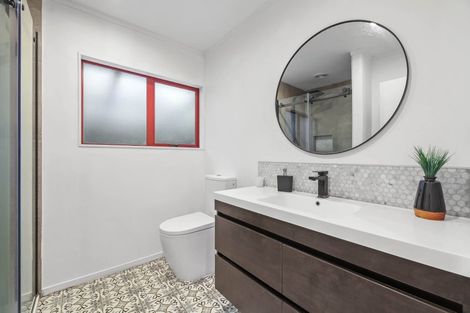 Photo of property in 15a Katrina Place, Massey, Auckland, 0614