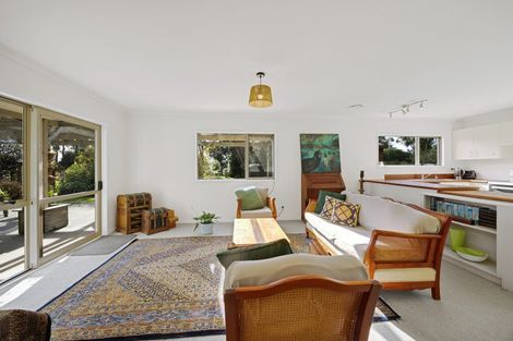 Photo of property in 164 Cross Road, Lepperton, New Plymouth, 4373