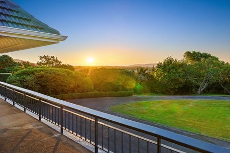 Photo of property in 52-56 Winara Avenue, Waikanae, 5036