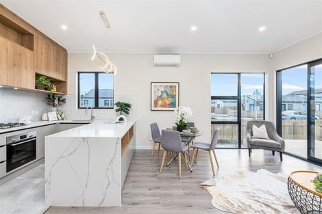 Photo of property in 16 Taiororua Avenue, Massey, Auckland, 0614