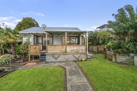 Photo of property in 71 Reynella Drive, Massey, Auckland, 0614