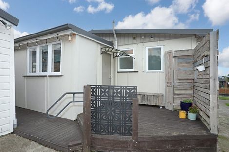 Photo of property in 25 Dahlstrom Grove, Kelvin Grove, Palmerston North, 4414