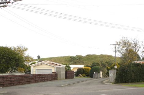 Photo of property in 51 Omata Road, Marfell, New Plymouth, 4310