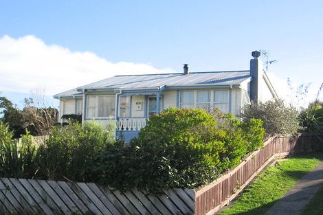 Photo of property in 4 Rakihau Place, Titahi Bay, Porirua, 5022