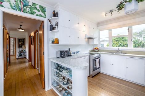 Photo of property in 2437 State Highway 2, Greytown, 5794