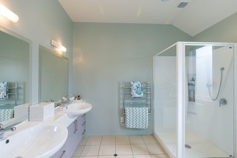 Photo of property in 5 Winsley Terrace, Churton Park, Wellington, 6037