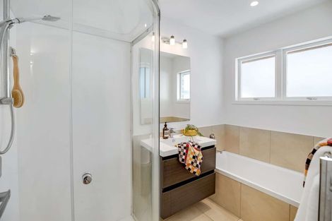 Photo of property in 16 Juliana Place, Awapuni, Palmerston North, 4412