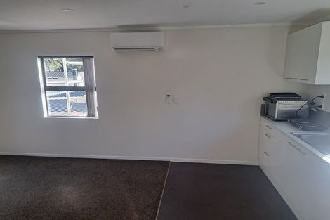 Photo of property in 26 Oakmont Place, Wattle Downs, Auckland, 2103